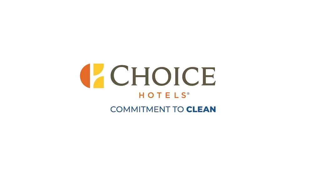 Quality Inn & Suites Санті Екстер'єр фото