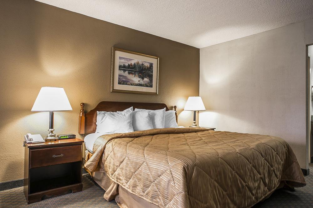 Quality Inn & Suites Санті Екстер'єр фото