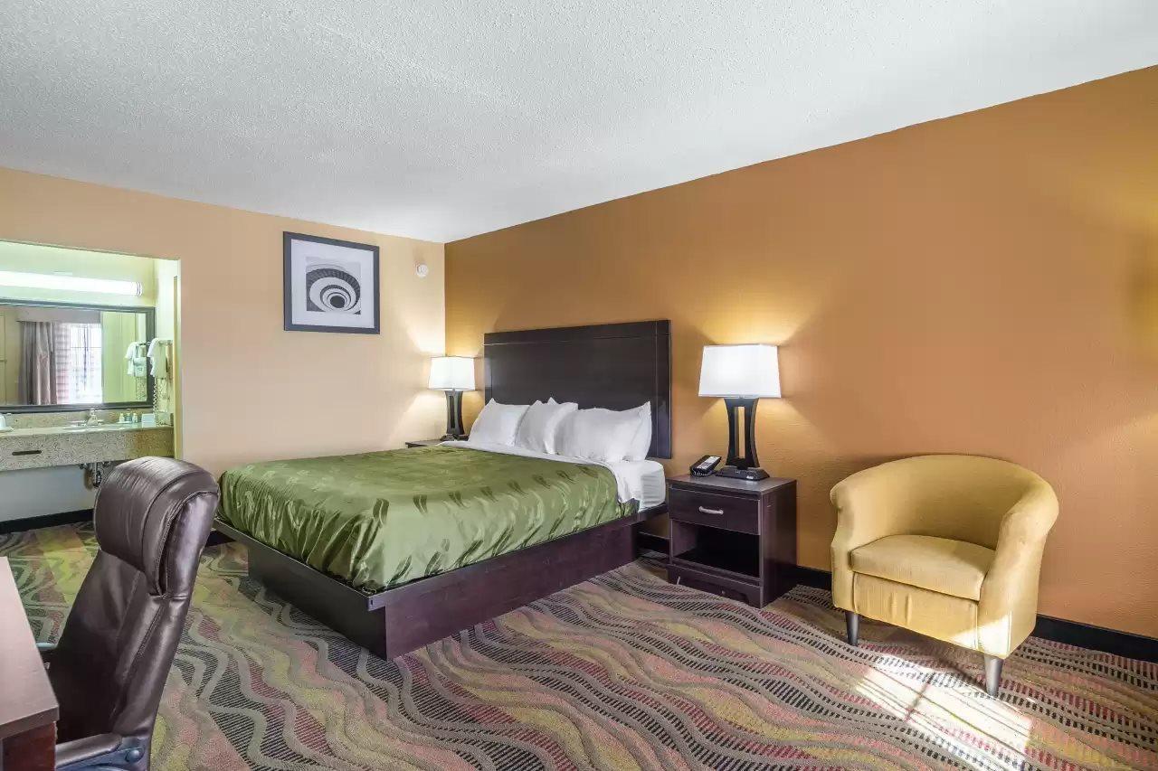 Quality Inn & Suites Санті Екстер'єр фото