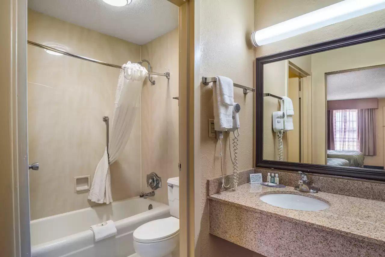 Quality Inn & Suites Санті Екстер'єр фото