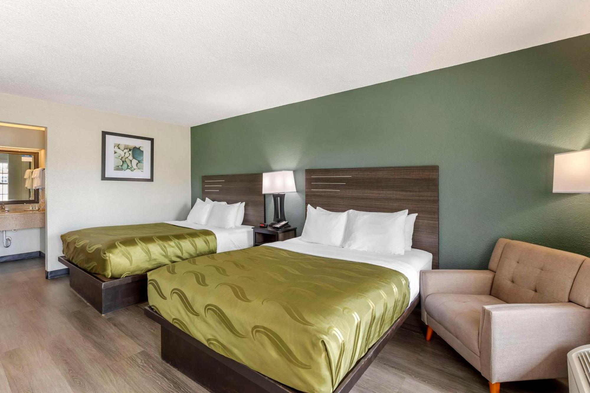 Quality Inn & Suites Санті Екстер'єр фото