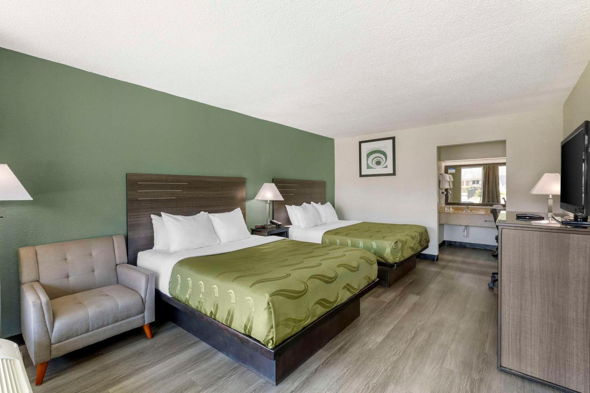 Quality Inn & Suites Санті Екстер'єр фото
