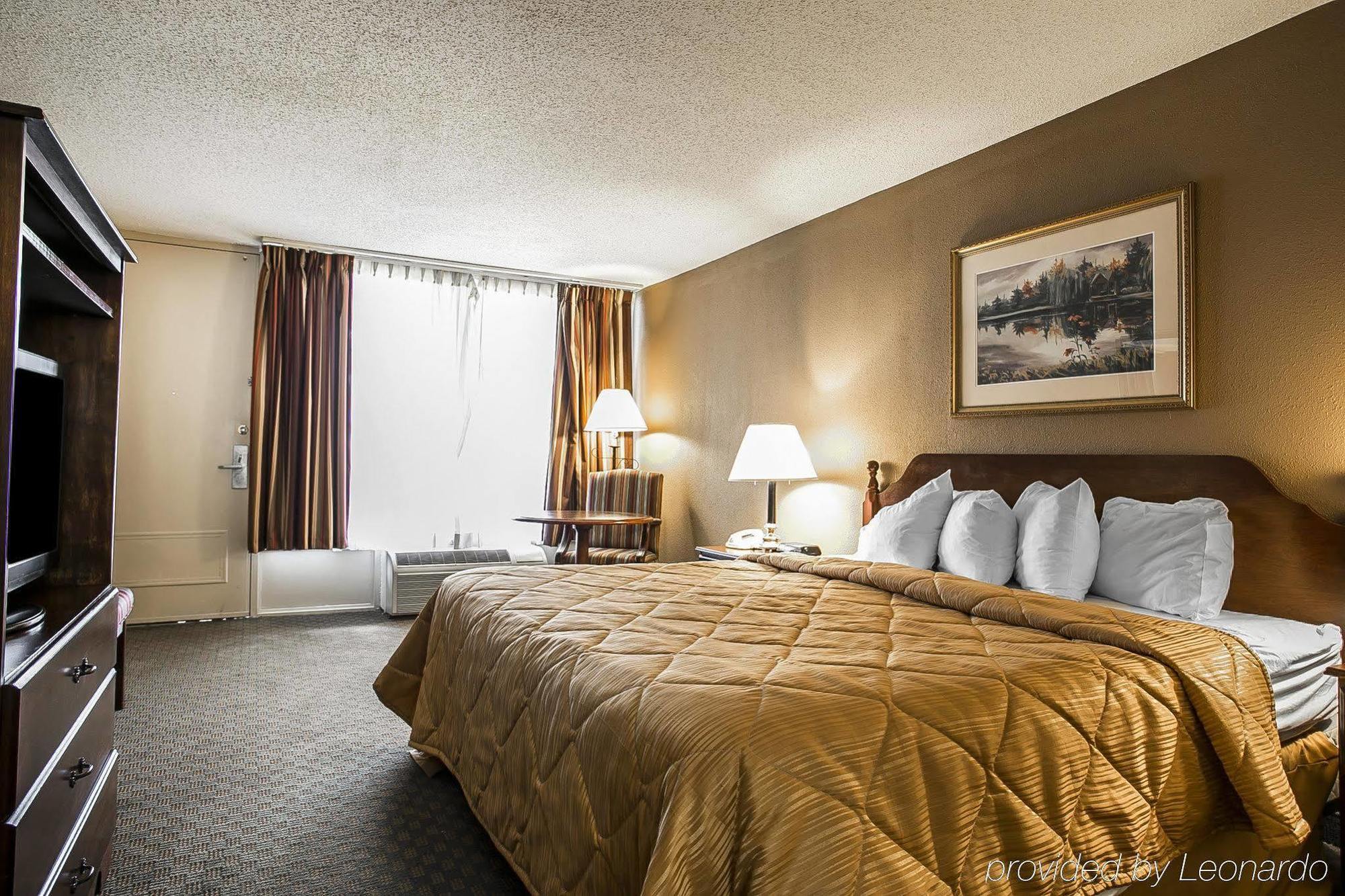Quality Inn & Suites Санті Екстер'єр фото